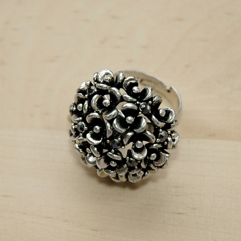Mini Flower Garden Ring - Silver Plated Rhinestone