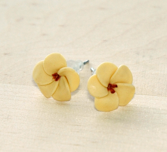 Beige Frangipani /kemboja Flower Ear Studs